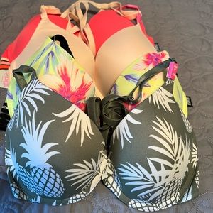 PINK Victoria’s Secret strappy back push up bra